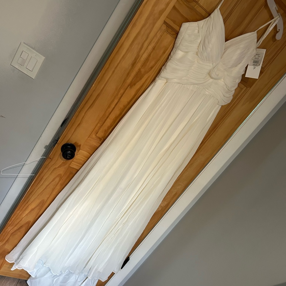 Elegant White Evening Gown/Wedding dress